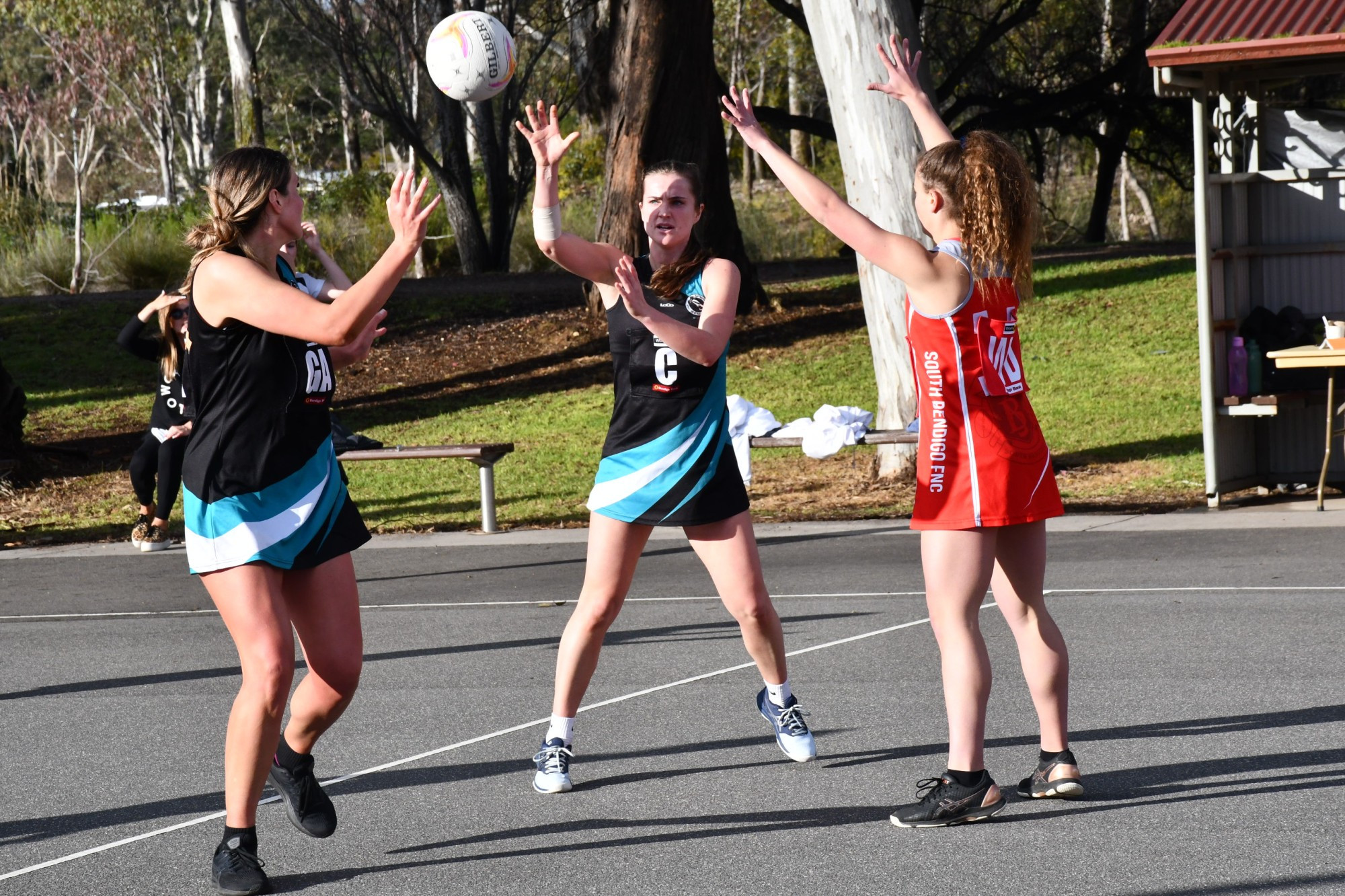 Maryborough’s Tori Chandler passes to Jordan Macilwain.