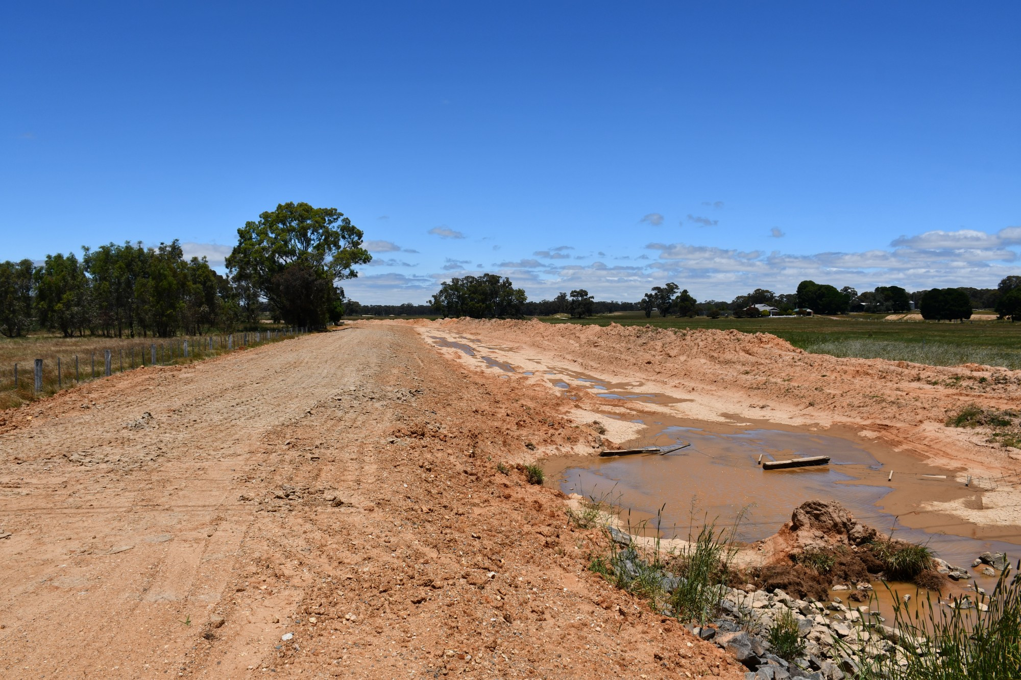 While several months away from completion, the Carisbrook Flood Levee has been recognised as having mitigated recent flood impacts in Carisbrook.