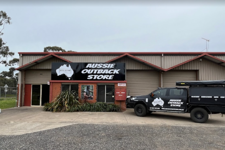 Aussie Outback on the move - feature photo