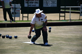 Highland Red’s Ian Stevenson picks his line and bowls confidently. 