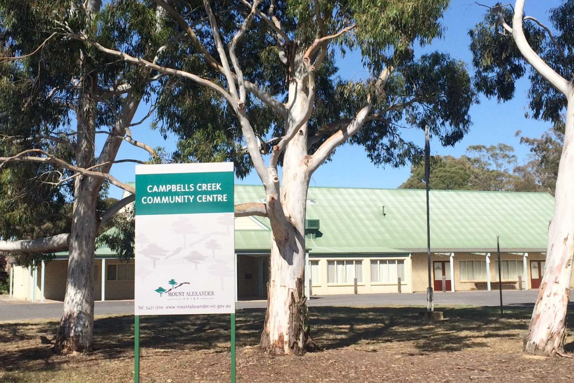 An information session will be held at the Campbells Creek Community Centre this Sunday on a new non-profit vet clinic.