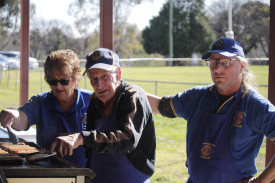 (L-R) Lorraine Parker, Alf Scott and Shane McNamara from the Maryborough Lions Club supported the event by putting on a barbecue. 