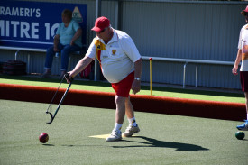 Avoca’s Ian Proctor plays his shot.