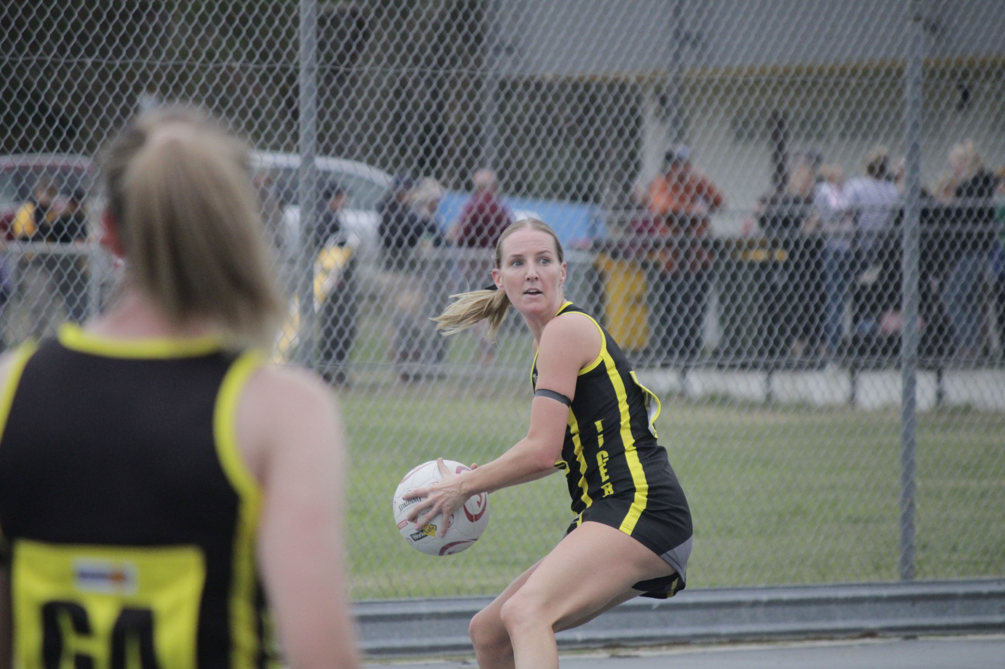 Julia Parkin looks to switch play for Lexton in their win. Photo: 250423 07