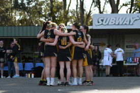Royal Park’s netball team gathers after their win against Talbot. Photo: 220823 38