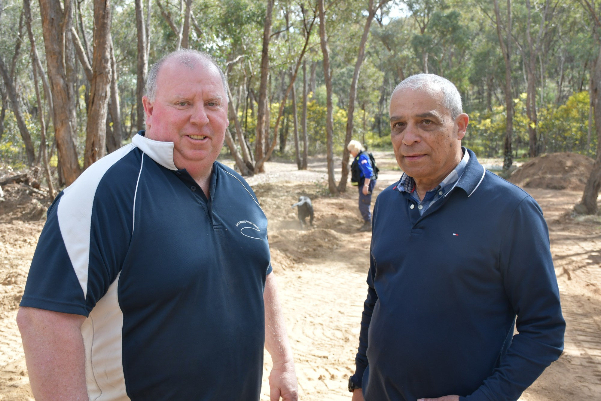 Daryl Floyd and Charlie Bezzina met at the abandoned mine site on the weekend, discussing progress on the investigation. Photo: 010923 16