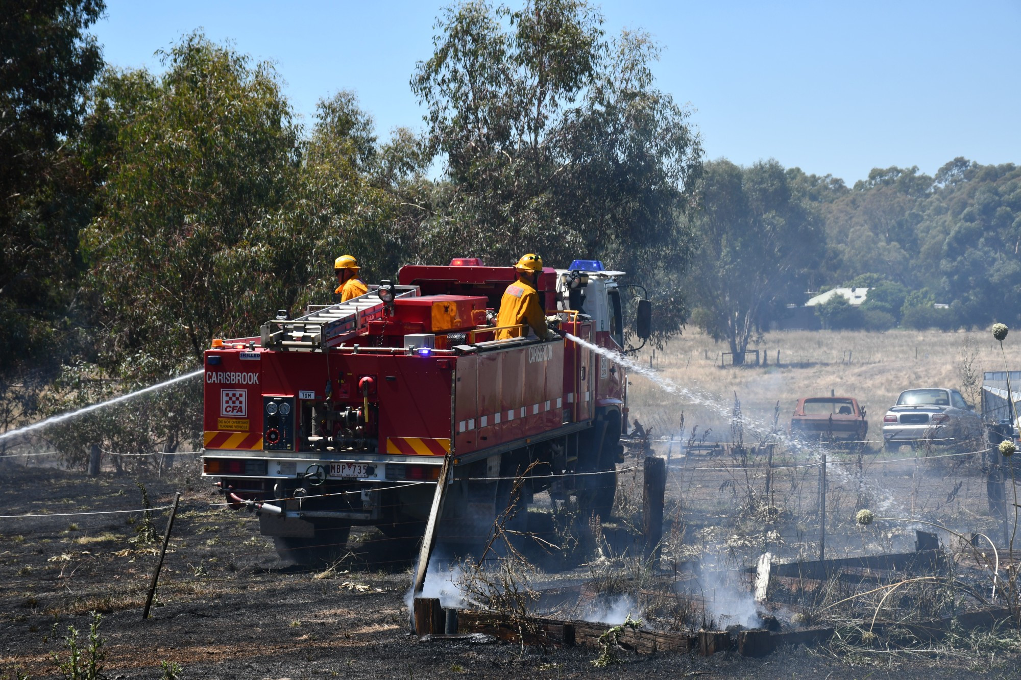 Emergency services were quick to respond to a fire in Daisy Hill on Monday afternoon. Photo: 100223 05