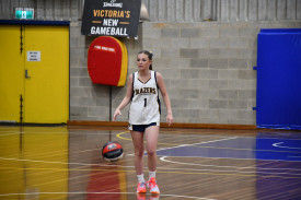 Maryborough Blazers’ under 18 girls Paige Walkley takes the ball up court. Photo: 210223 19