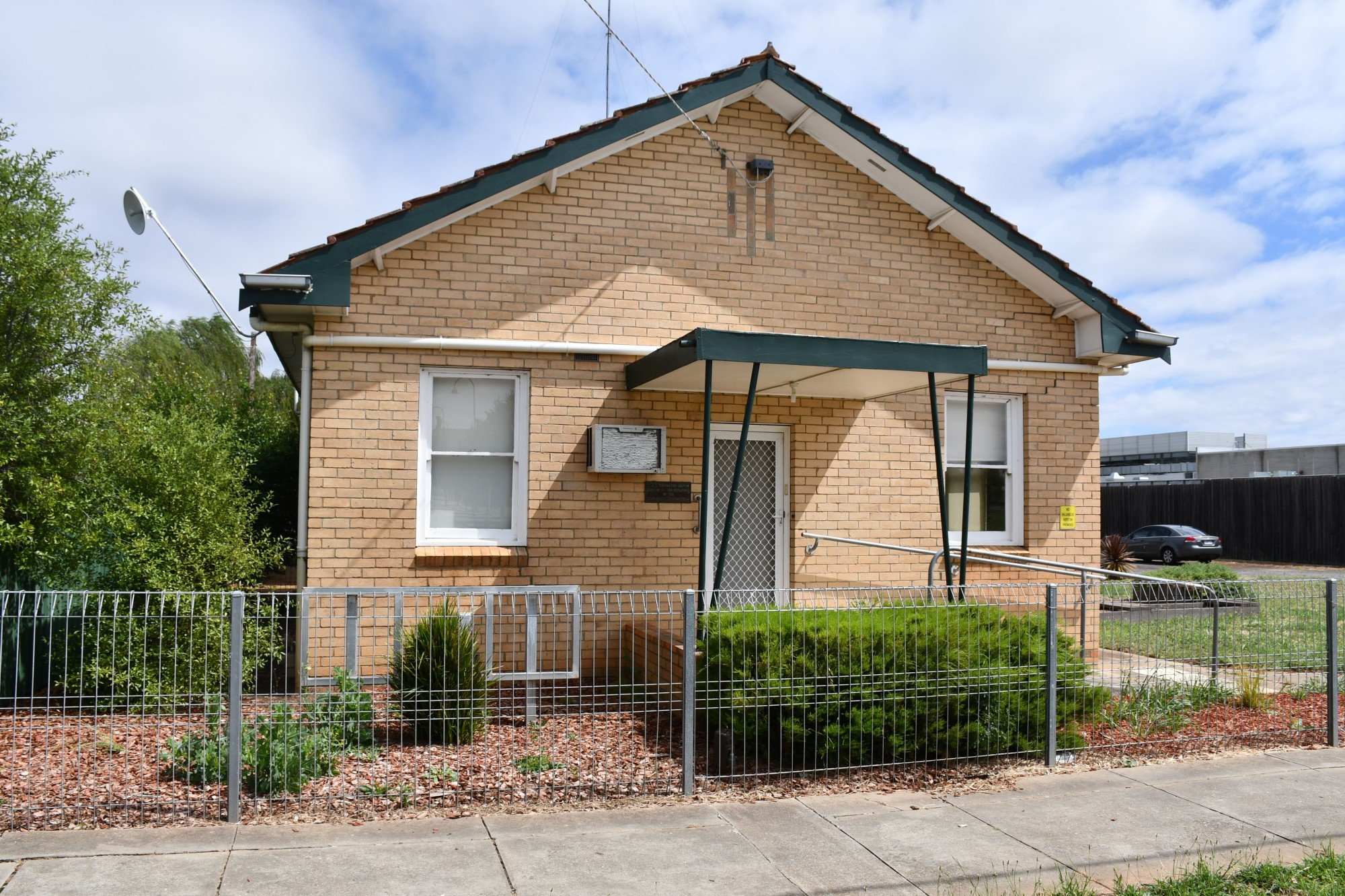 Maryborough’s Visitor Information Centre will temporarily move to 53 Burns Street this month to make way for renovations.