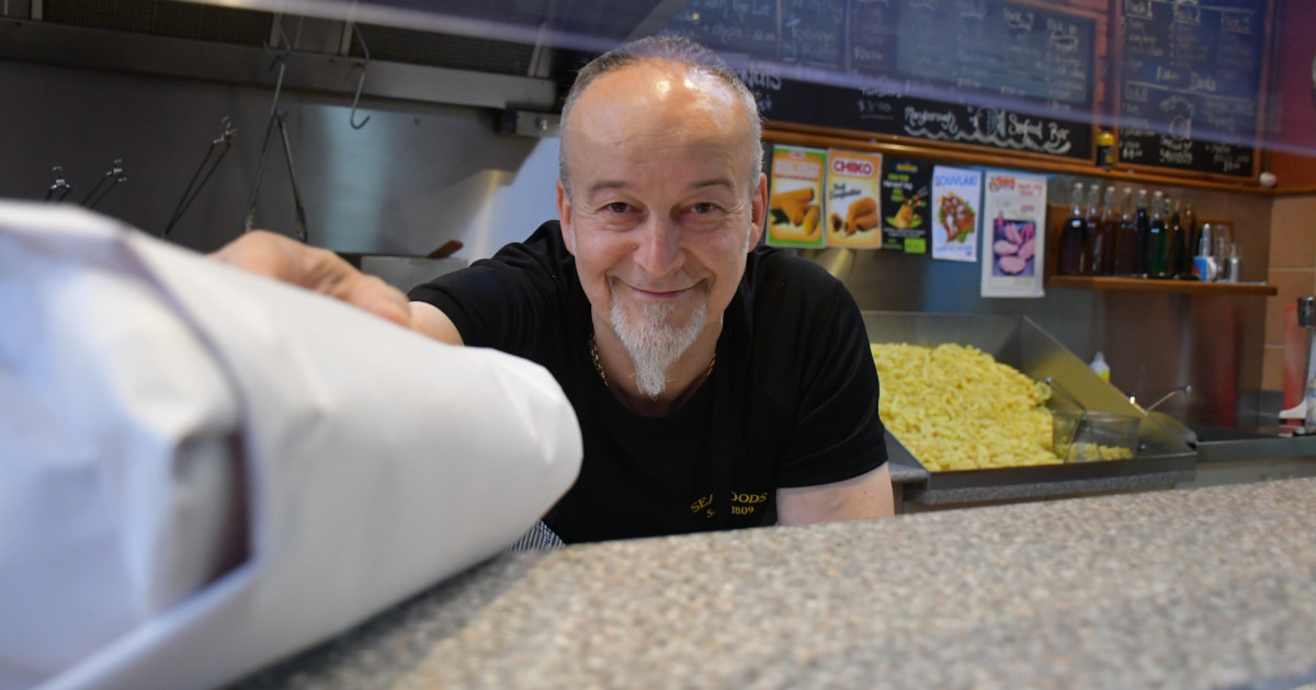 Local fish and chip shops getting by on minimal chips | The Maryborough