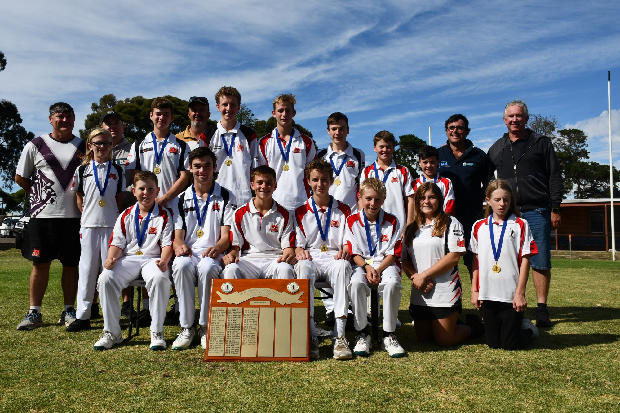 The victorious Carisbrook under 16 team in last weekend’s grand final, where they won by eight wickets against Laanecoorie Dunolly. Photo: 240323 03
