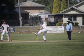 Kane Shepherd steams in for Colts Phelans. Photo number: 310323 06