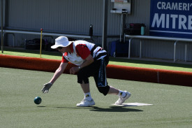 Carisbrook’s Helen Slater bowls. Photo: 101123 07