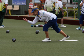 Marlene Gay plays her shot for Maryborough Golf. Photo: 011223 24