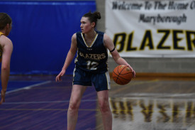 Emma Pedretti assesses her options at midcourt. Photo: 101023 21