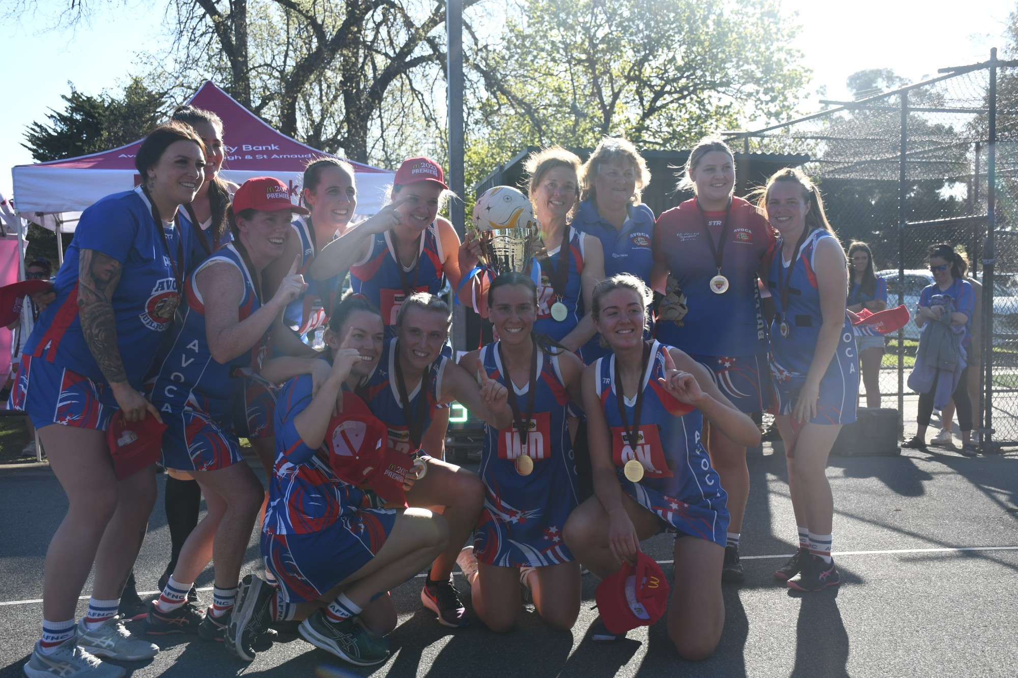 The Pyrenees Highway was lined with banners and streamers as Avoca’s senior netballers journeyed to Maryborough and premiership glory on Saturday, defeating the previously unbeaten Carisbrook 51-39 in a thriller.