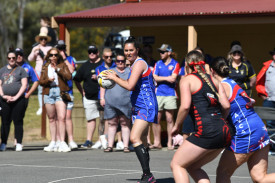Avoca’s Kodie Greenwood assesses her options. Photo: 190923 39