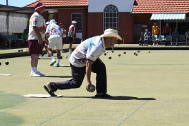 Alan Parkes rolls for Dunolly Blue in their tense preliminary final win against Talbot Gold. 