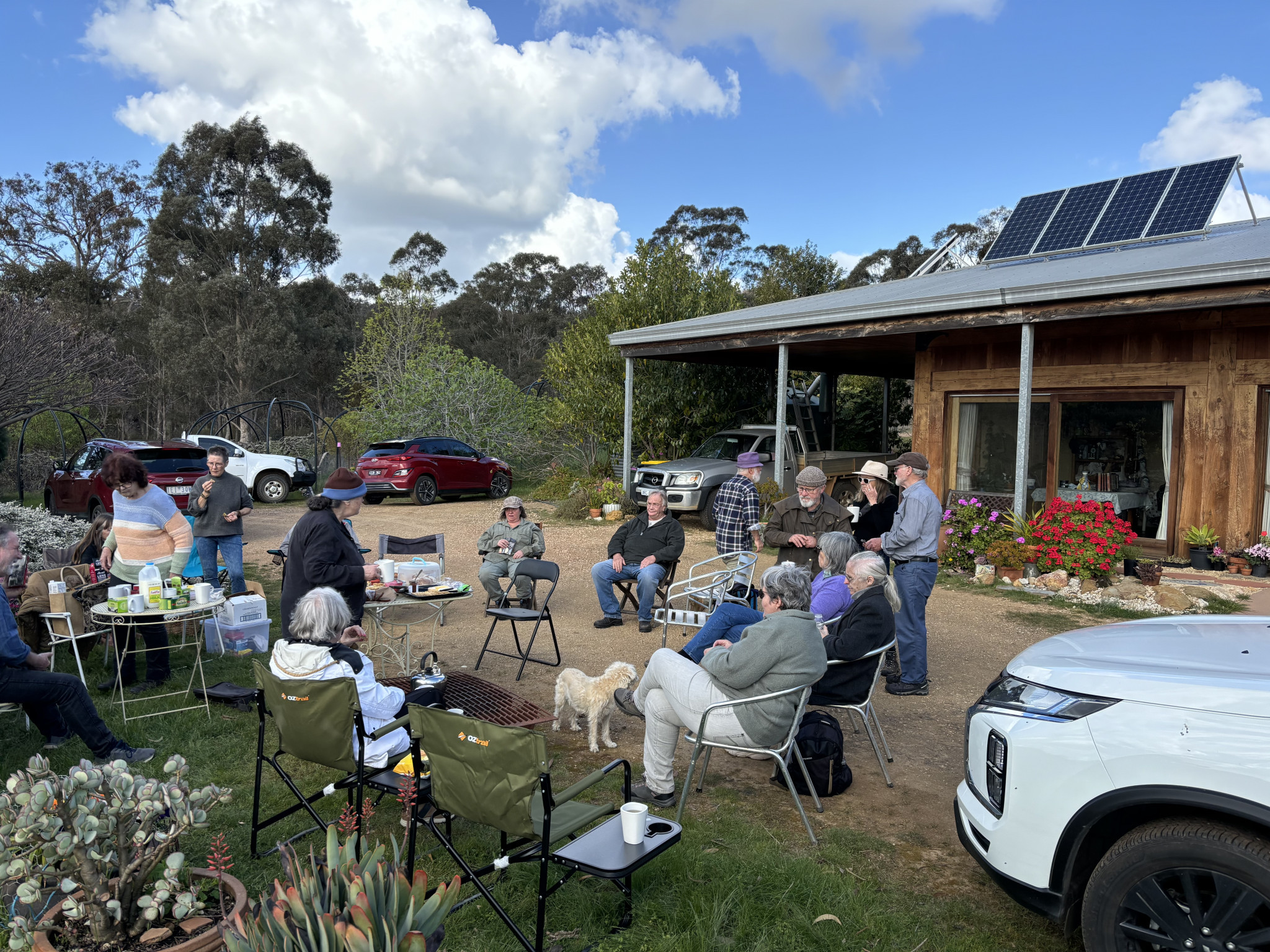 A number of residents visited Bernard Abadie’s Moonambel house to understand what off-grid living looks like.