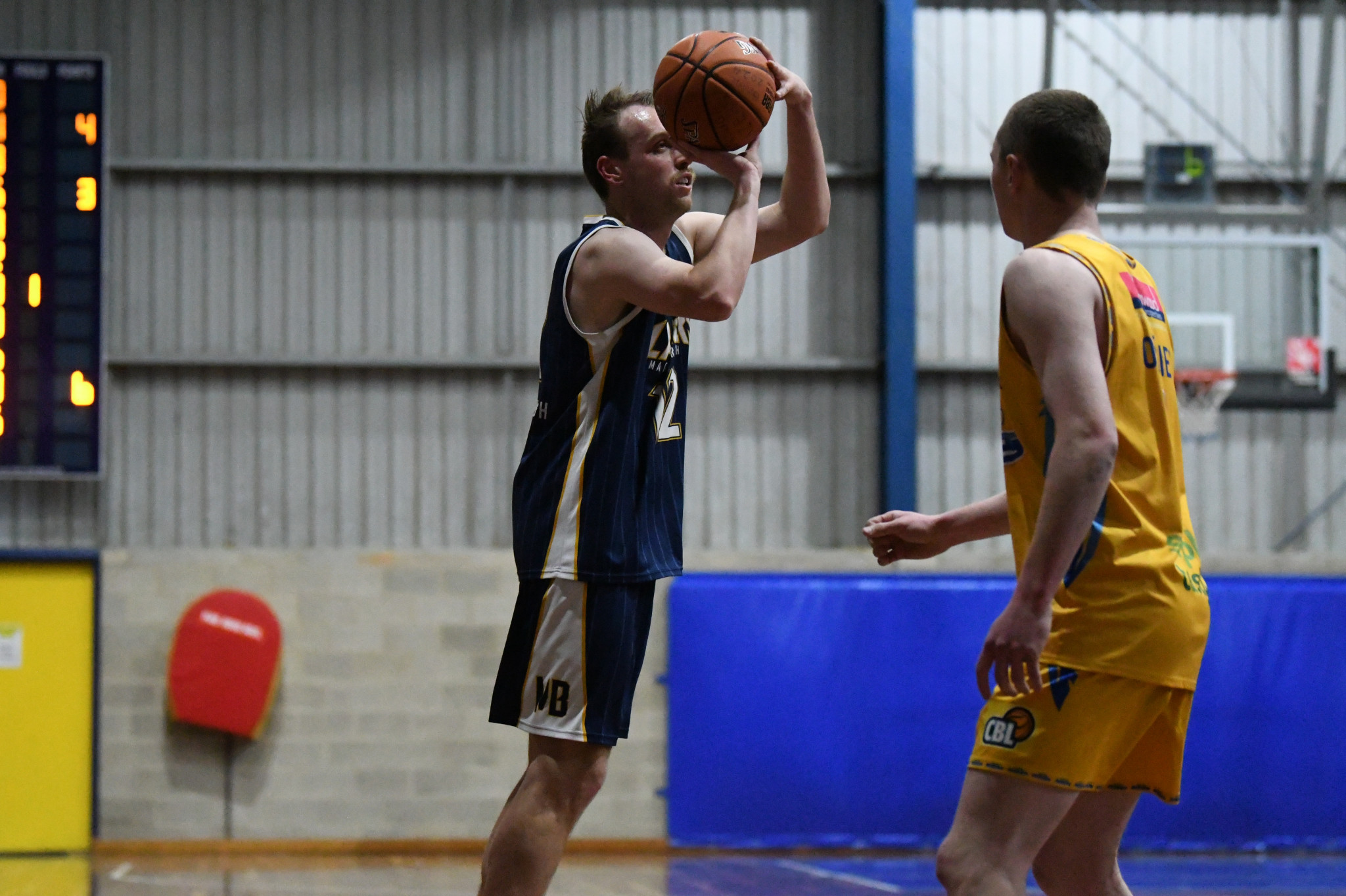 A strong outing for Lachlan Drummond, pictured against Bendigo, saw him finish with 28 points.