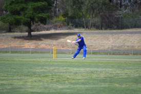 Peter Egan positions himself to get more runs for Colts Phelans.