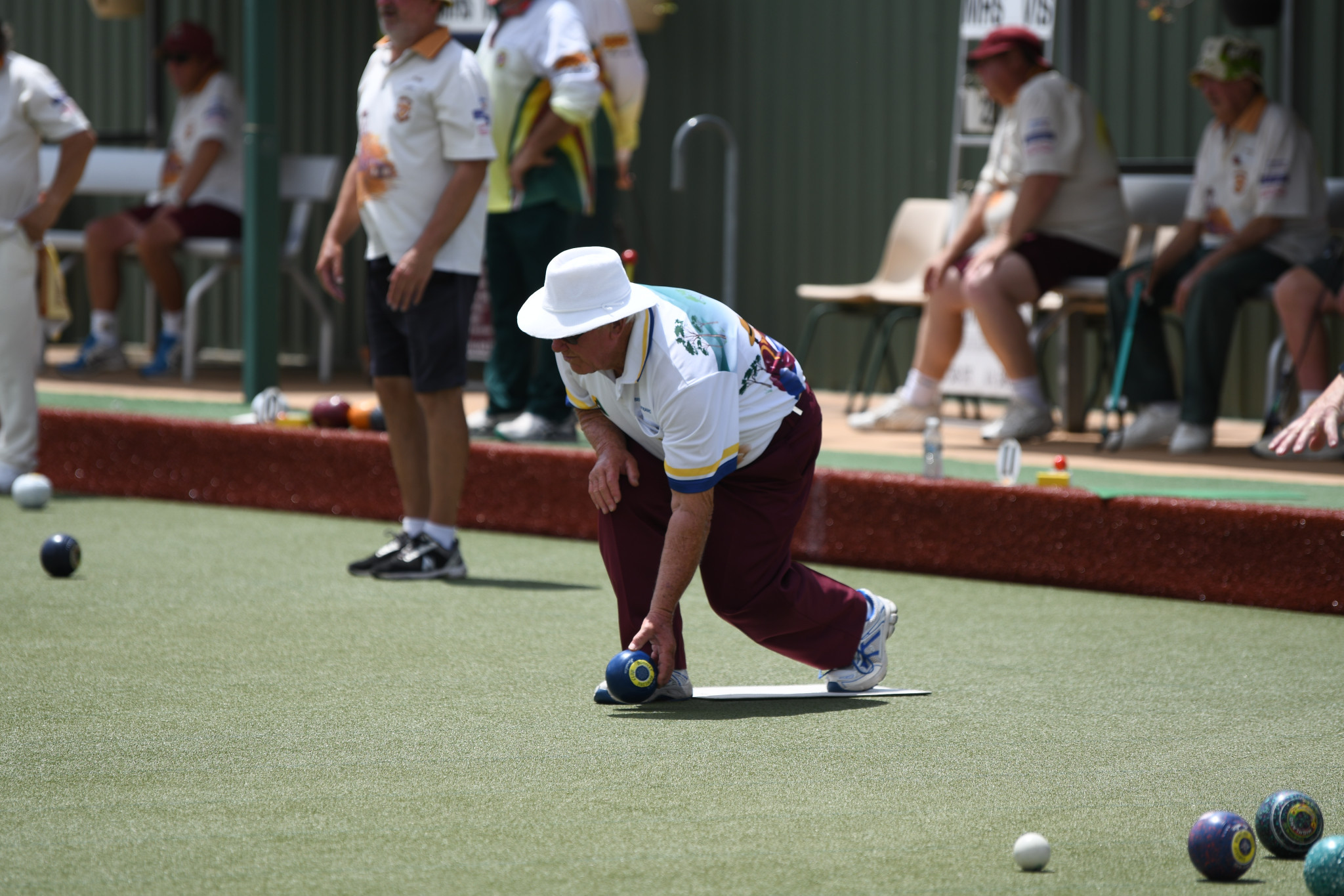 Bernie Lanfranchi rolls away for Dunolly Blue.