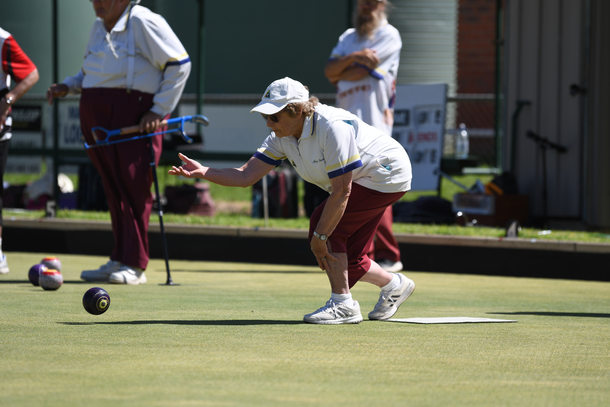 Margaret Davies rolls away for Dunolly Blue in their dominant win over Carisbrook.