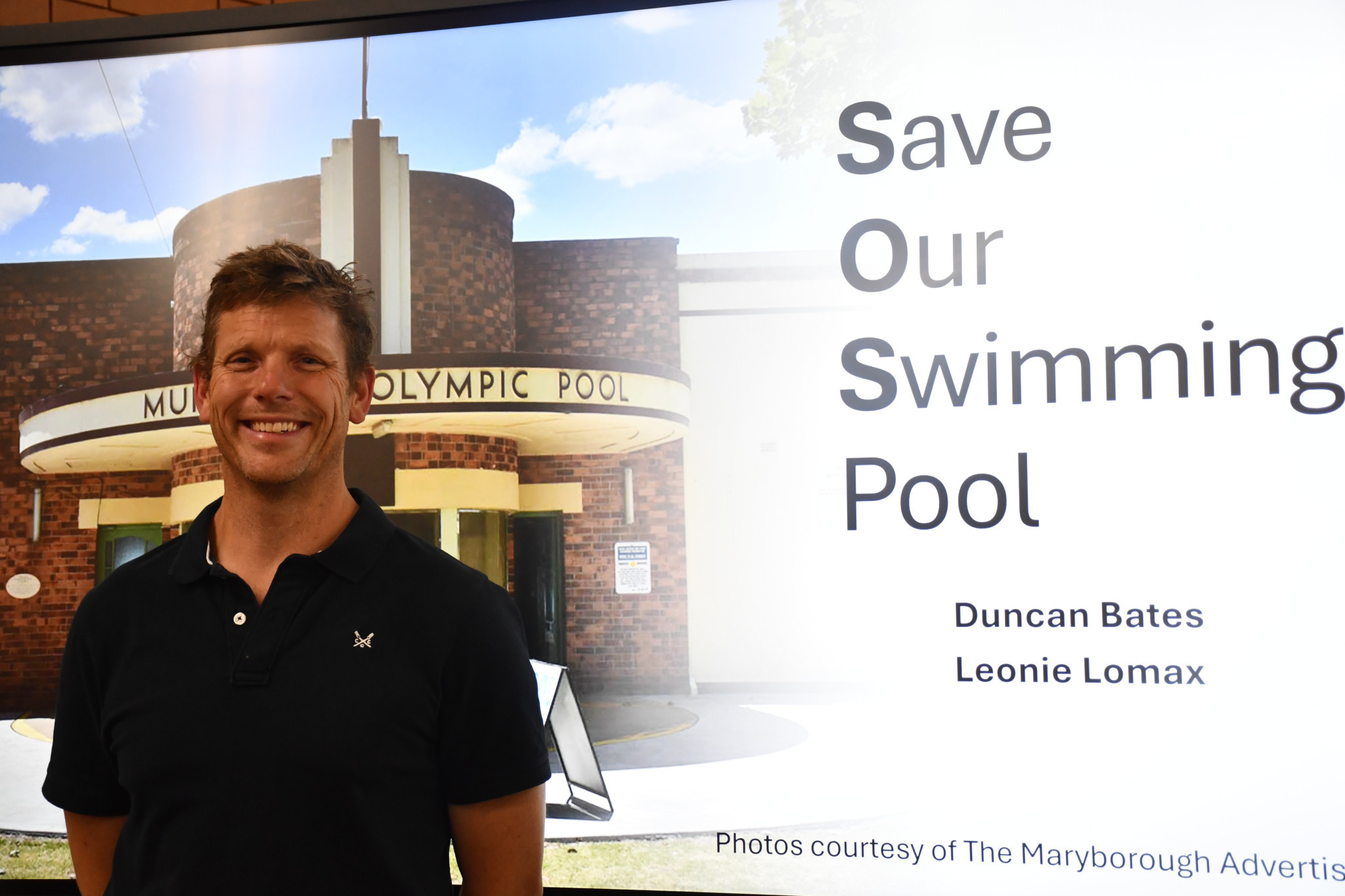 Councillors and community members came together Wednesday evening to say SOS, Save Our Swimming Pool, with Maryborough Swimming Club president Duncan Bates coordinating the evening.