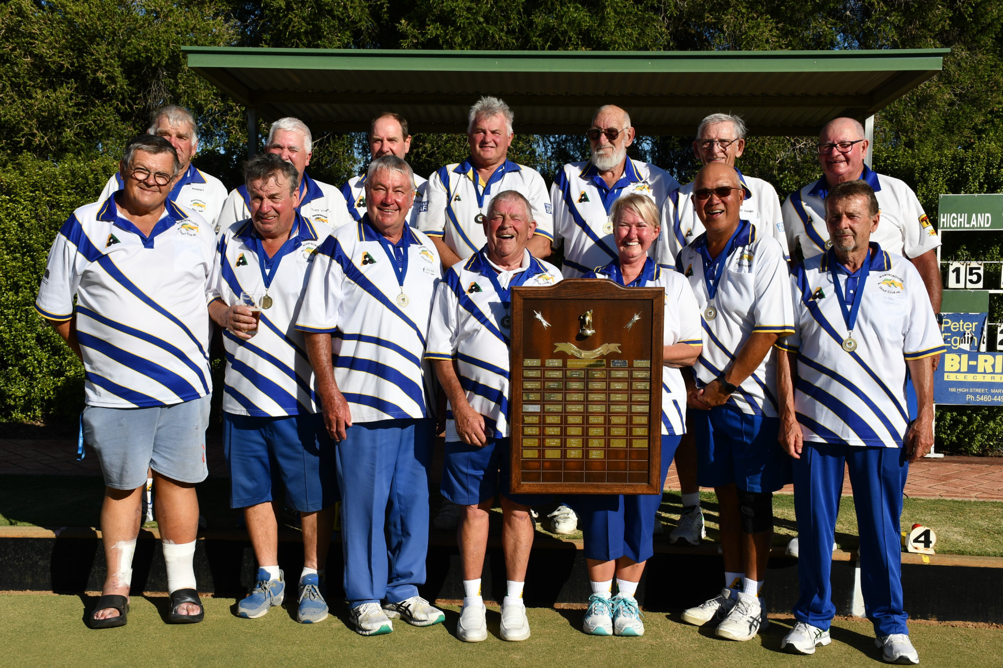 Maryborough Golf Blue with the premiership shield.