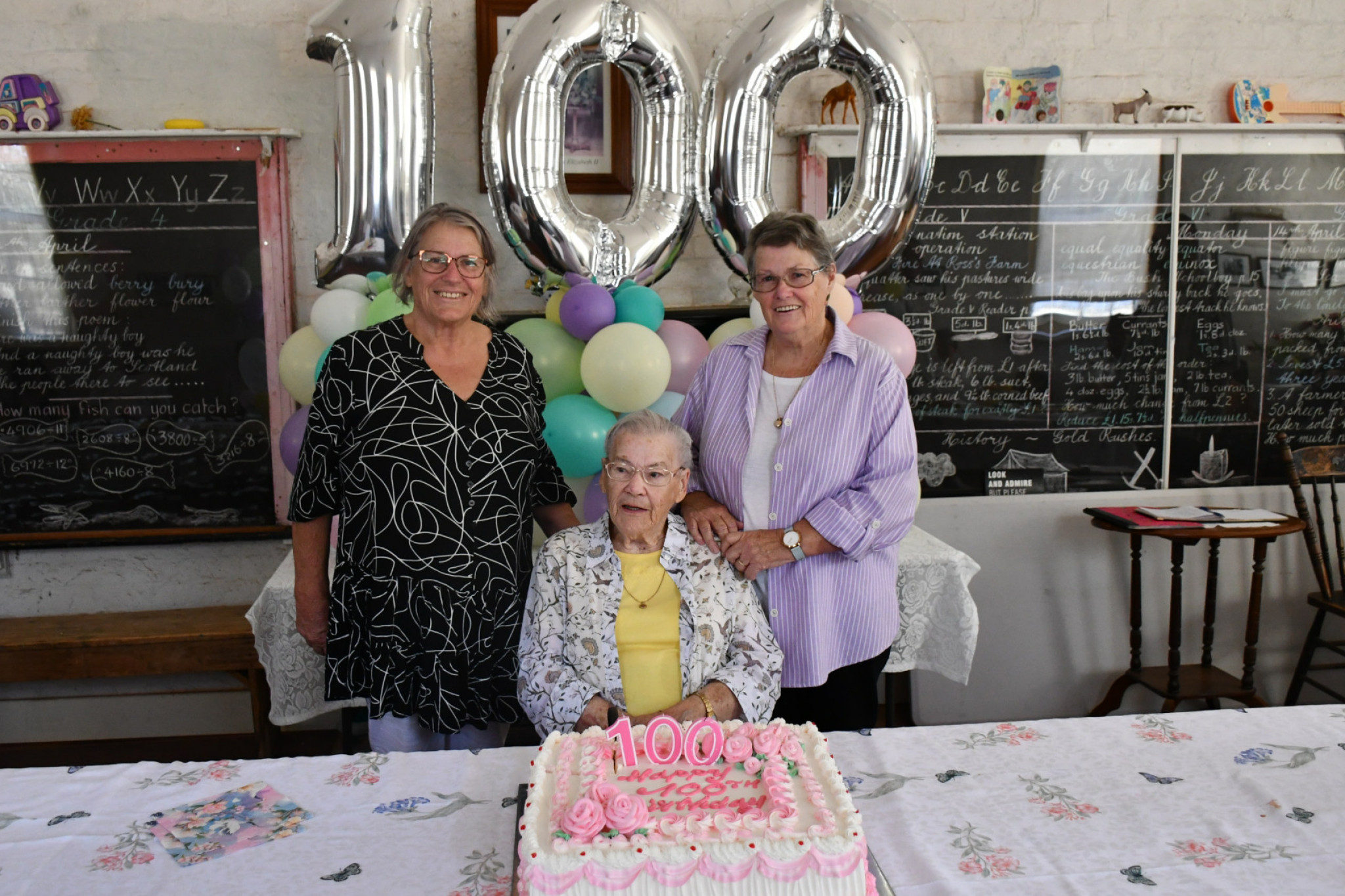Mary den Dulk (centre) with her daughters, Mary Baira and Marg Coe.
