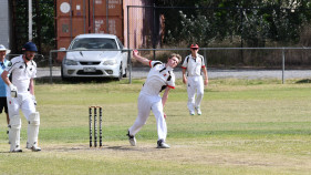Carisbrook aim to upset Laane in semi-final