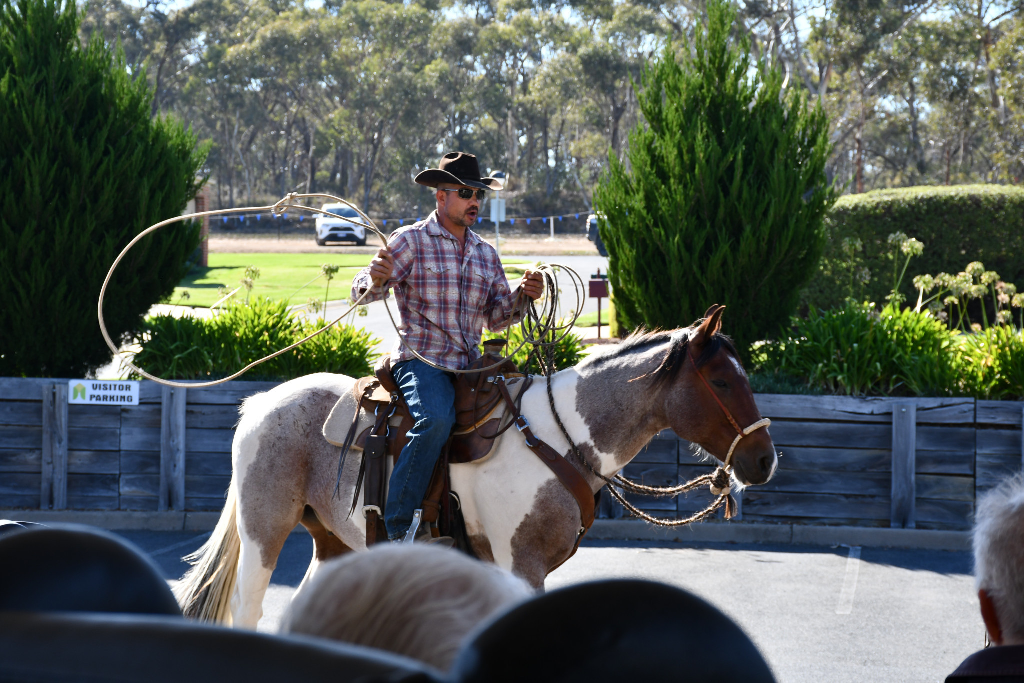 Havilah residents neighed in excitement when Anthony O’Brien rode in on the back of Stormy, providing some great country entertainment on Tuesday.