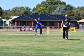 David Forde navigating a ball for Colts Phelans.