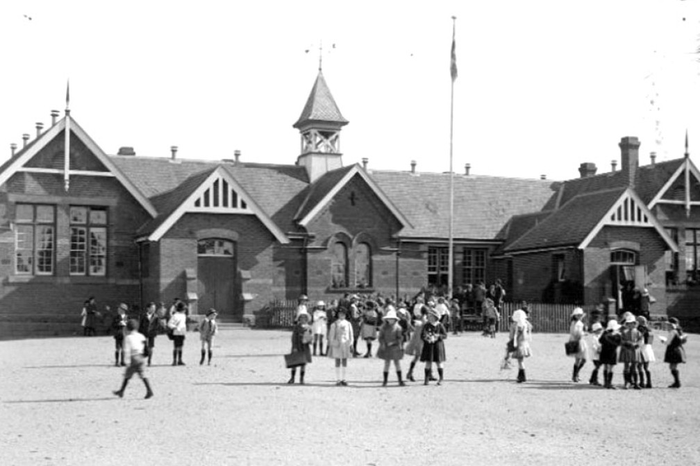 My first Maryborough teaching appointment was at Primary School 404.