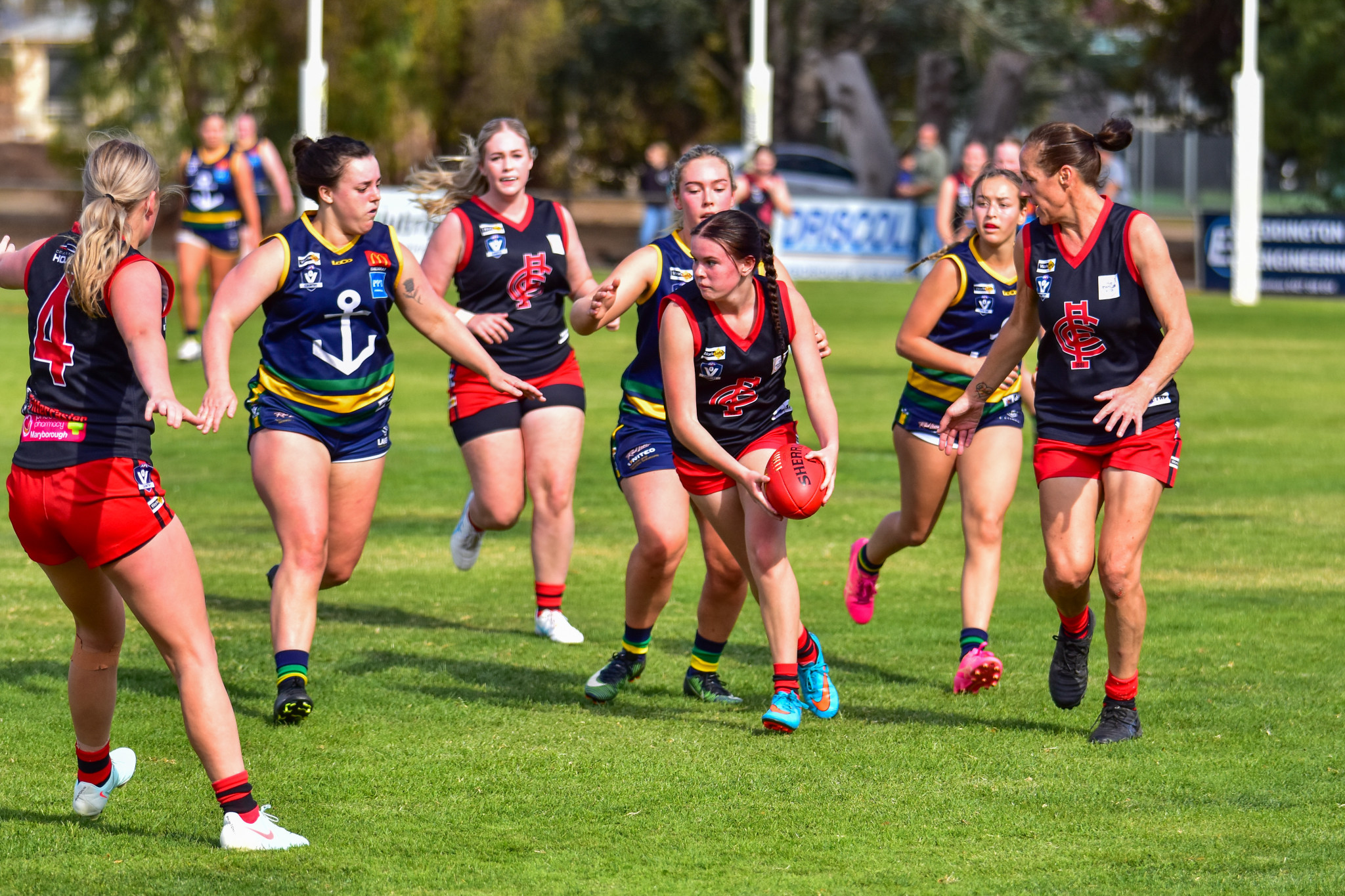 Danika Anderson gains possession out of the contest for Carisbrook.