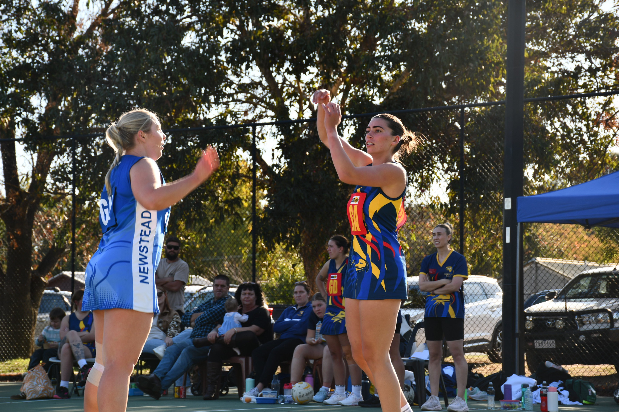 Lillie Wrigley throws in an entry pass for Dunolly.