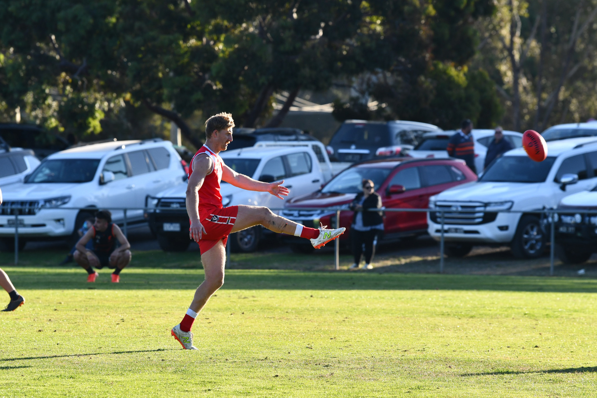 Jake Postle converts a set shot for Natte Bealiba.