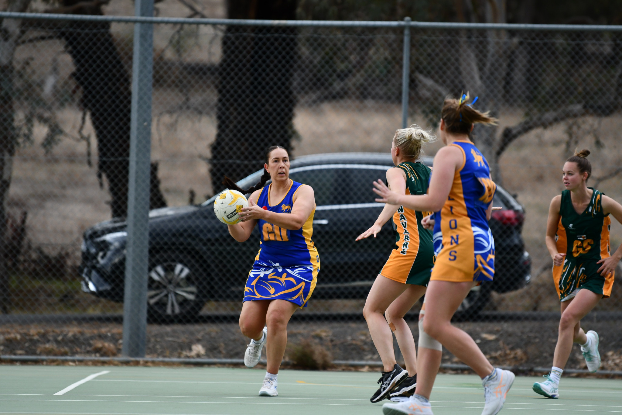Harcourt’s Carly Chaplin aims to get the ball moving out of defence.
