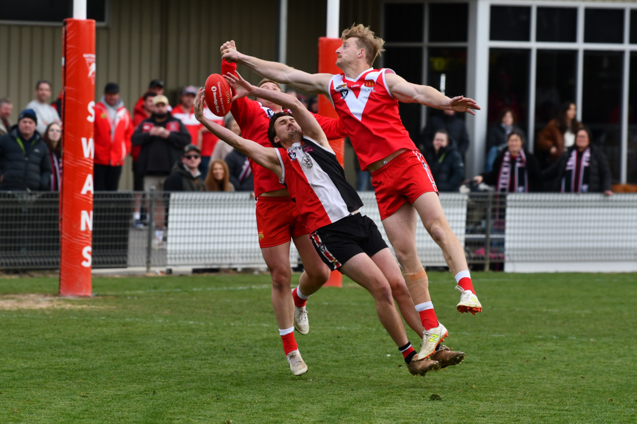 Trentham marched out of CHS Broadbent Oval with a statement victory, defeating Natte Bealiba by 84 points. MCDFNL leading goalkicker James Regan was as dominant as ever for the Saints, kicking six goals.