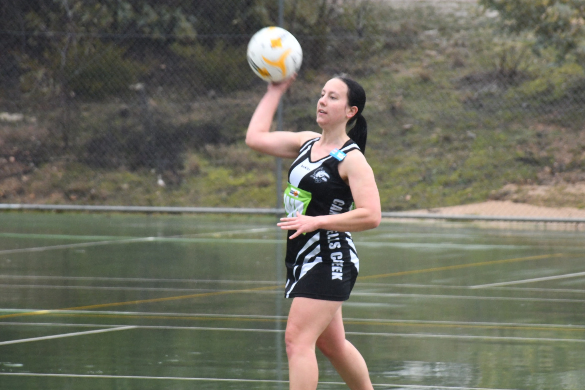 Mikayla Gellatly fires a long range pass for Campbells Creek.