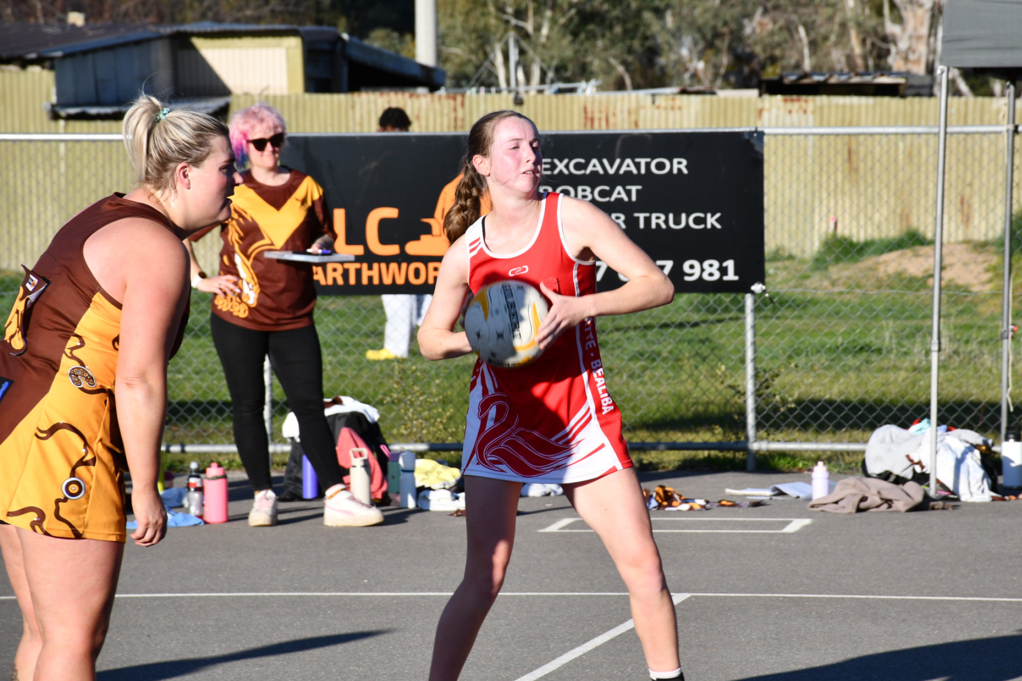 …Natte Bealiba held on thanks to some excellent interventions from Ellie Martin.