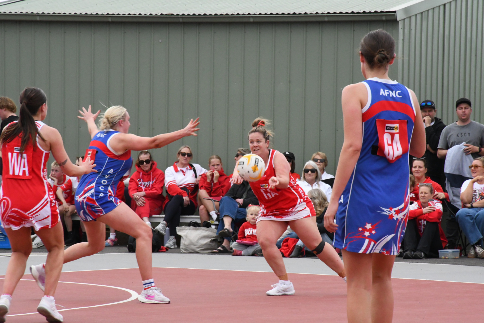 Ashlee McClelland delivers a pass for Natte Bealiba.