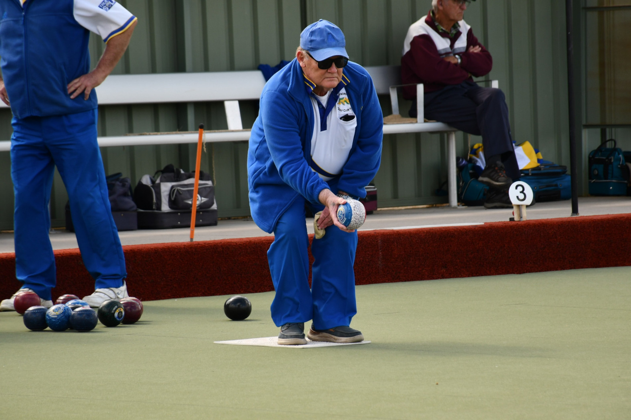 Roy Lane prepares to bowl in Maryborough Golf’s narrow defeat to Carisbrook in division one.