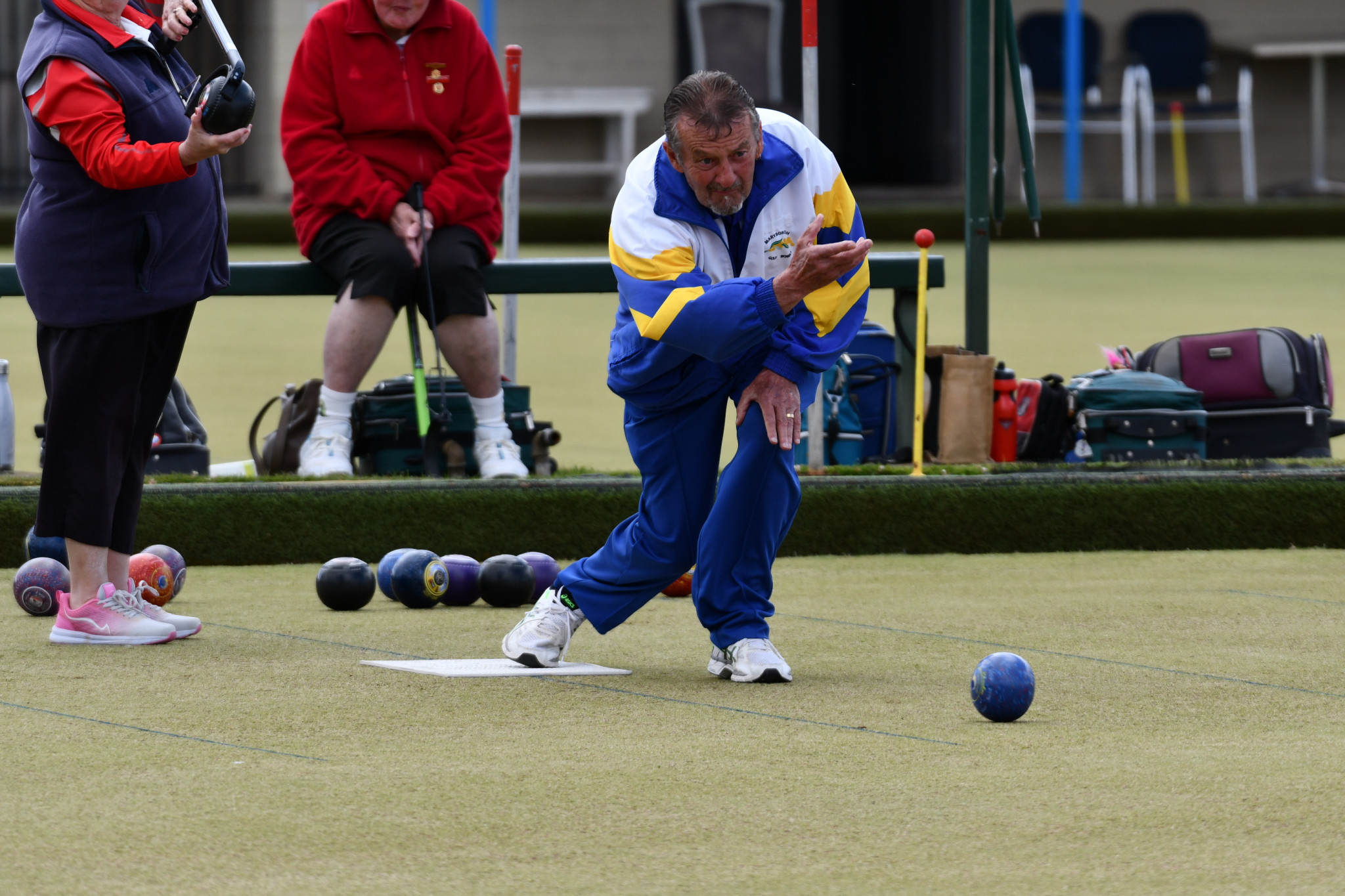 Lawrence Barry’s Maryborough Golf were forced to grind against Carisbrook, but eventually recorded a 72-43 victory in Tuesday’s midweek pennant action to keep Golf in touching distance of Highland Tartan and Dunolly Blue.