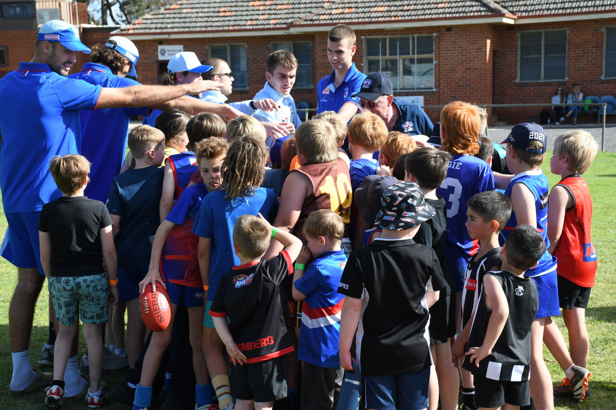 Western Bulldogs visit Maryborough — Sport Snapshots - feature photo