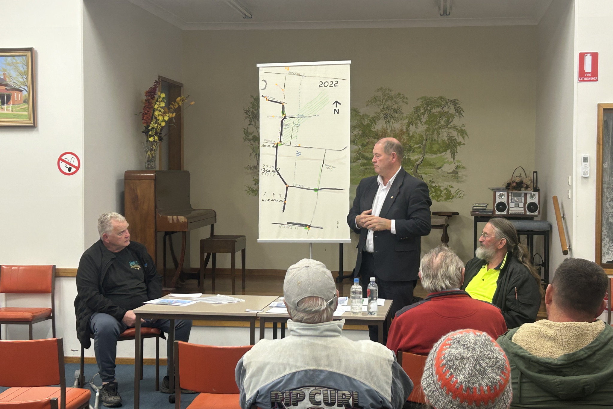 Shadow Minister for Water Tim McCurdy speaking to the local community.